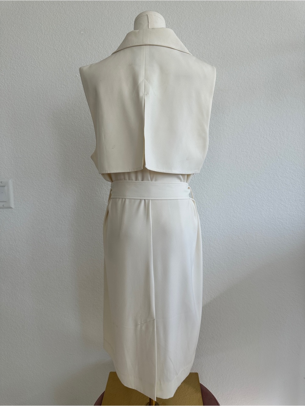 NWT Express Ivory Sleeveless Trench Vest Duster Belted Large - Picture 4 of 6
